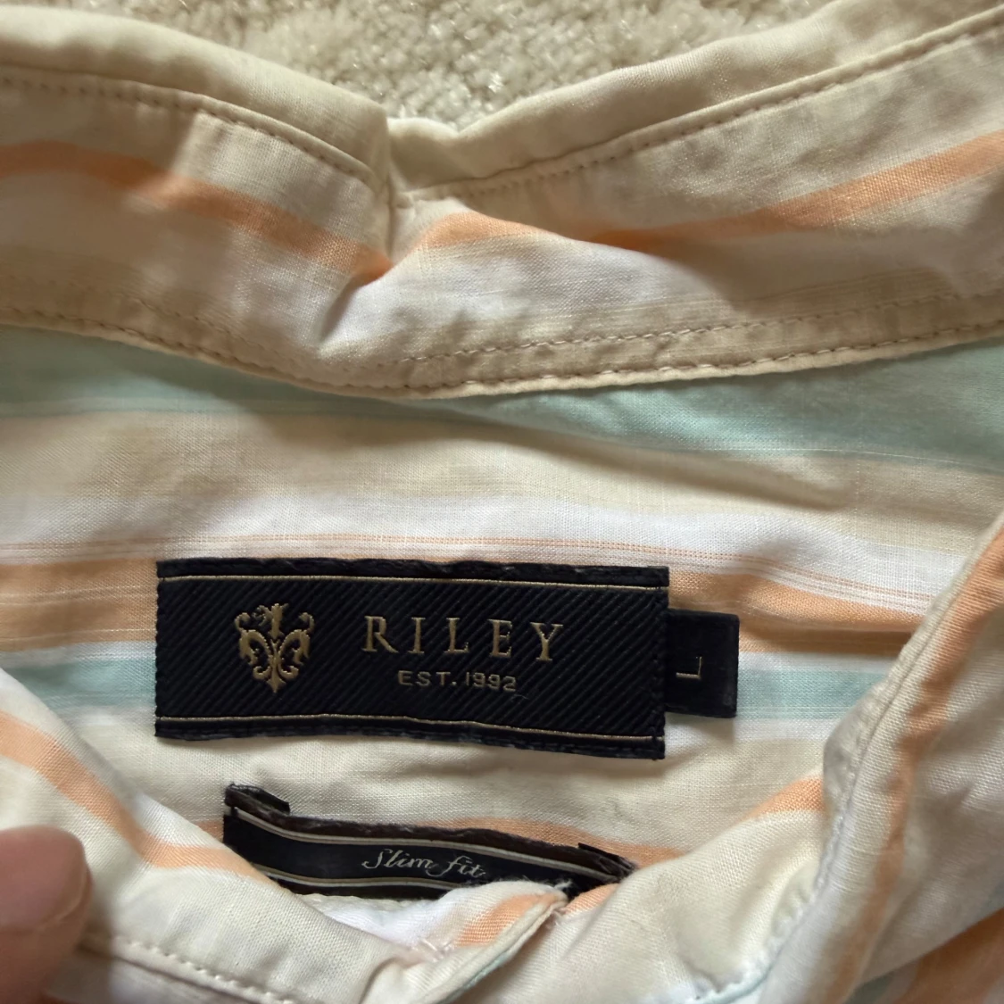 Randig kortärmad skjorta från Riley - 1