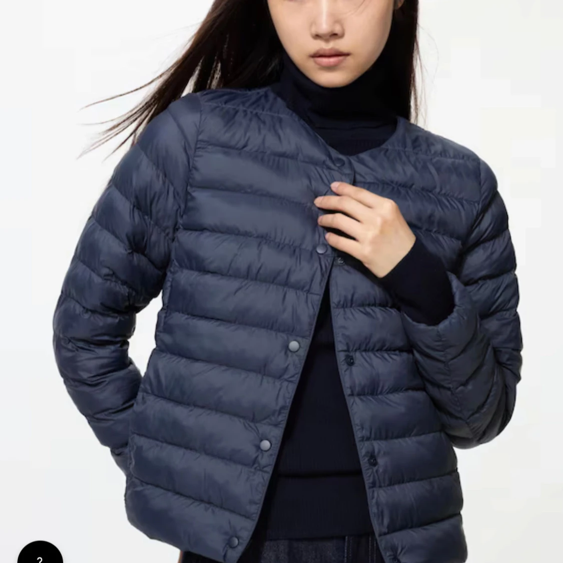 Lätt dunjacka från Uniqlo, blå & vit