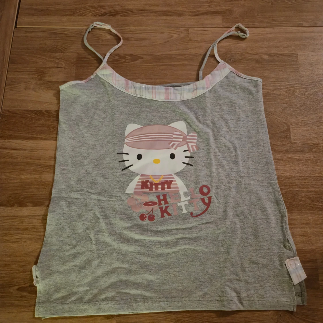 Grå Hello Kitty linnetopp L