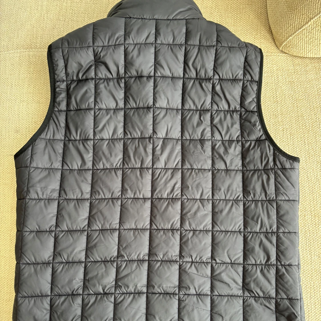 Svart dunväst från John Henric - 1