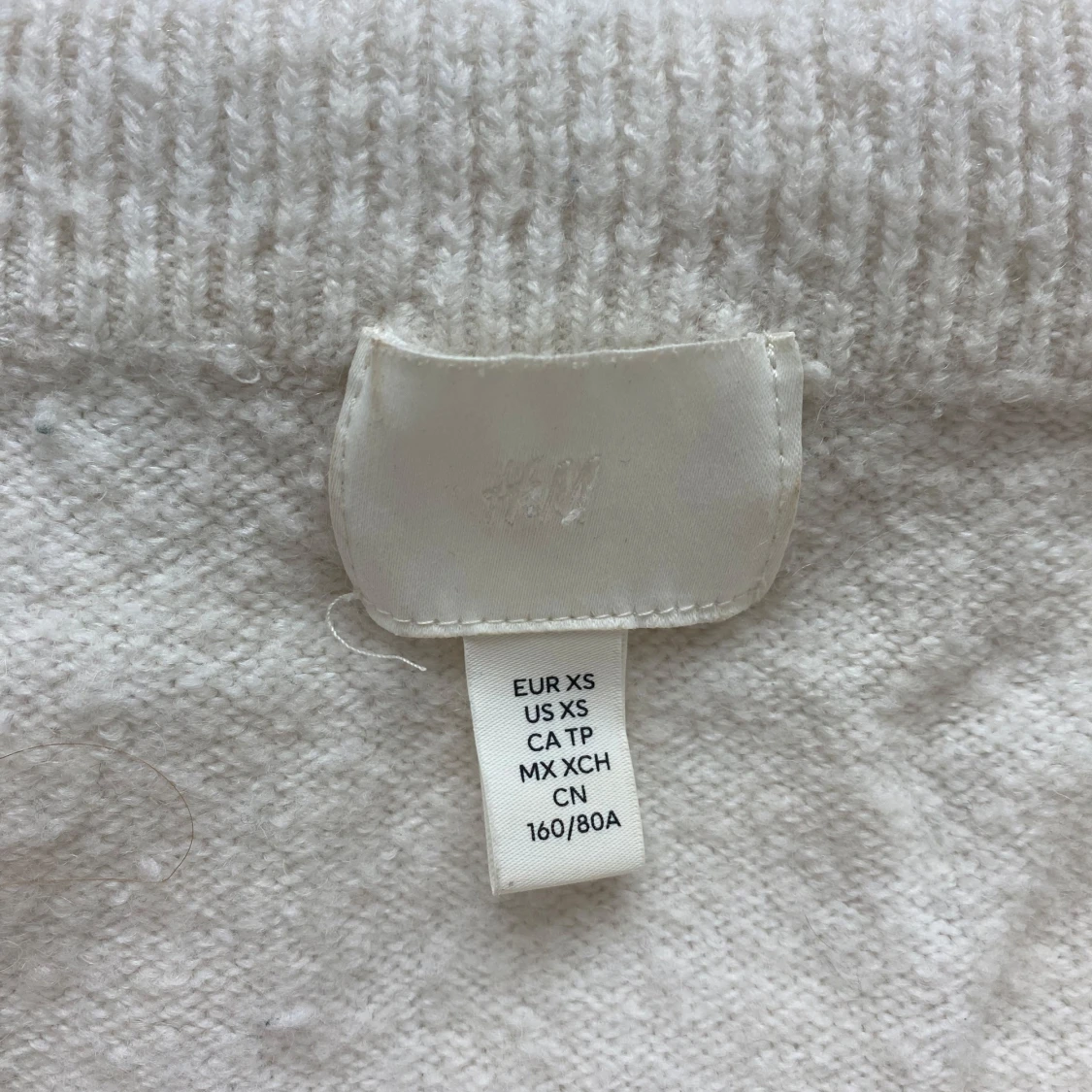 Vit offshoulder stickad - 2