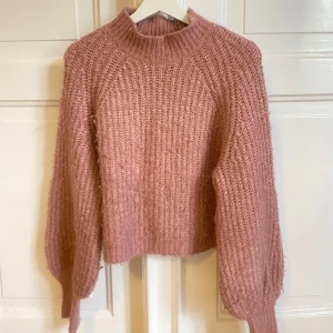 Rosa stickad tröja  - Snygg rosa stickad tröja, pris kan diskuteras!