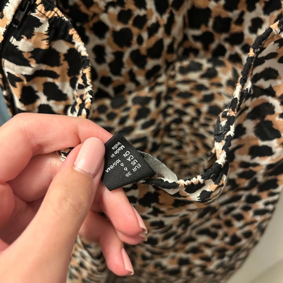 Leopardmönstrad omlottklänning - 2