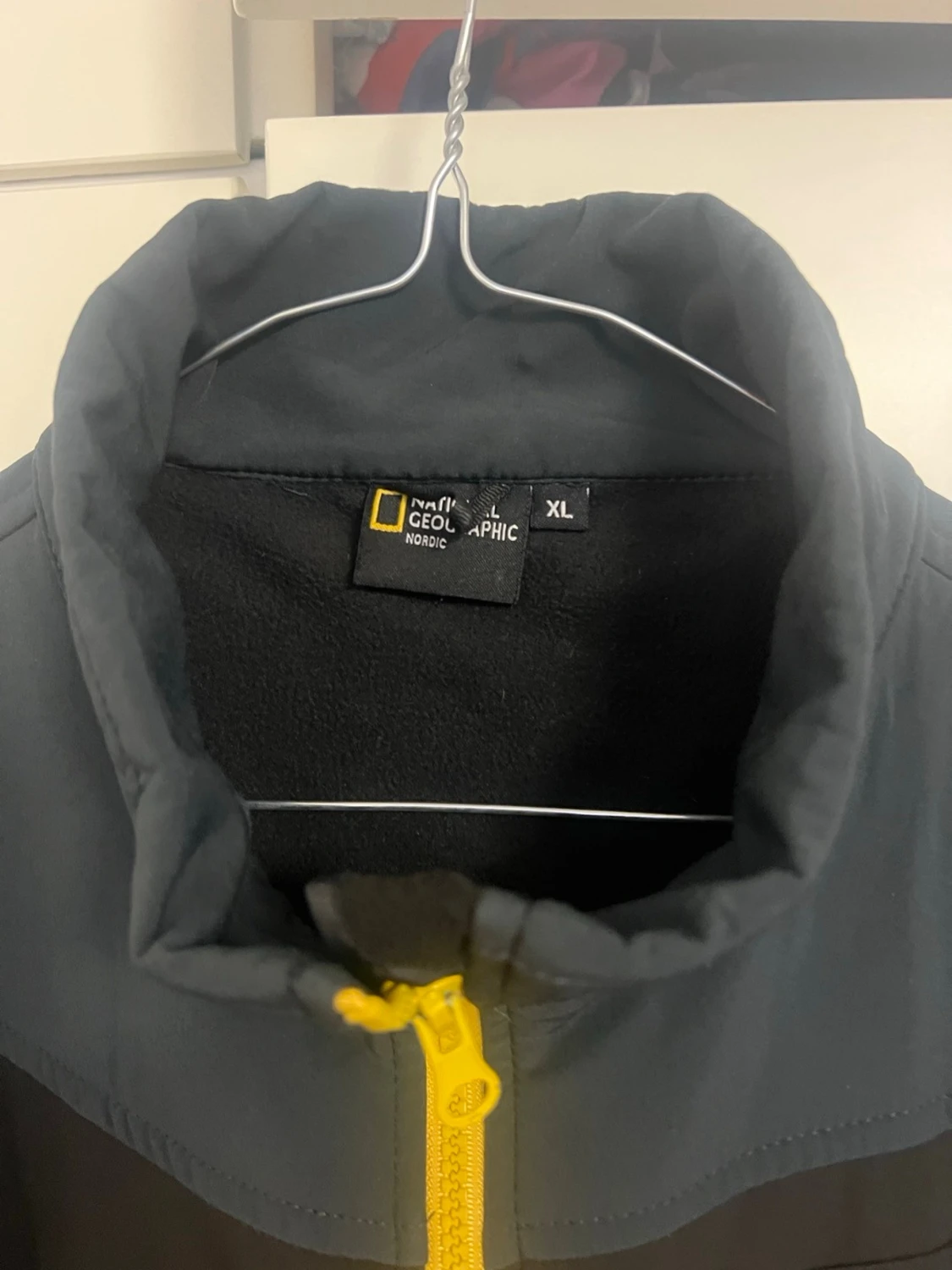 Svart vindjacka från National Geographic - 1