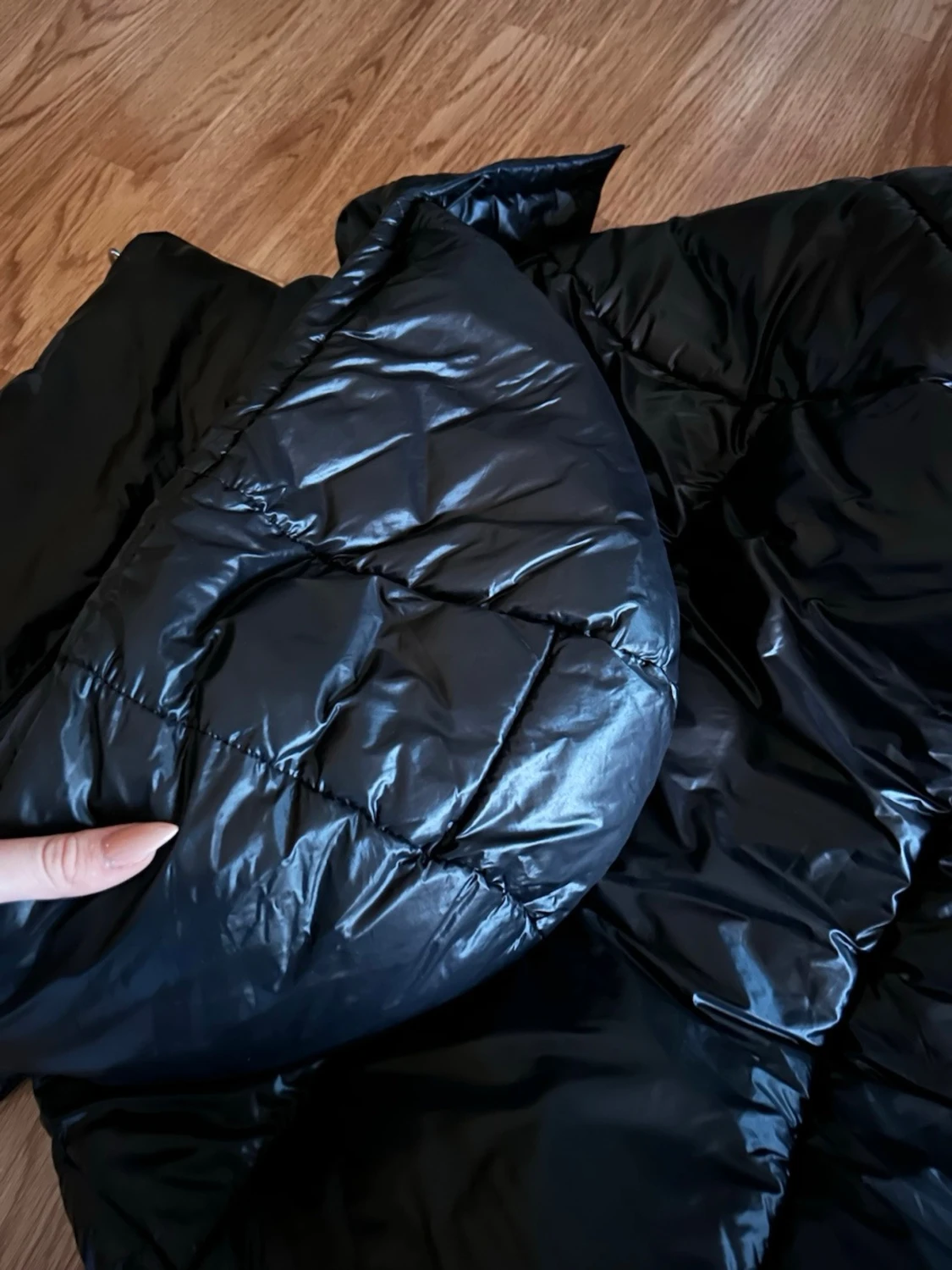 Svart pufferjacka med dragkedja - 2