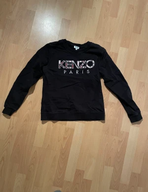 Svart Kenzo Paris tröja - Svart Kenzo Paris tröja