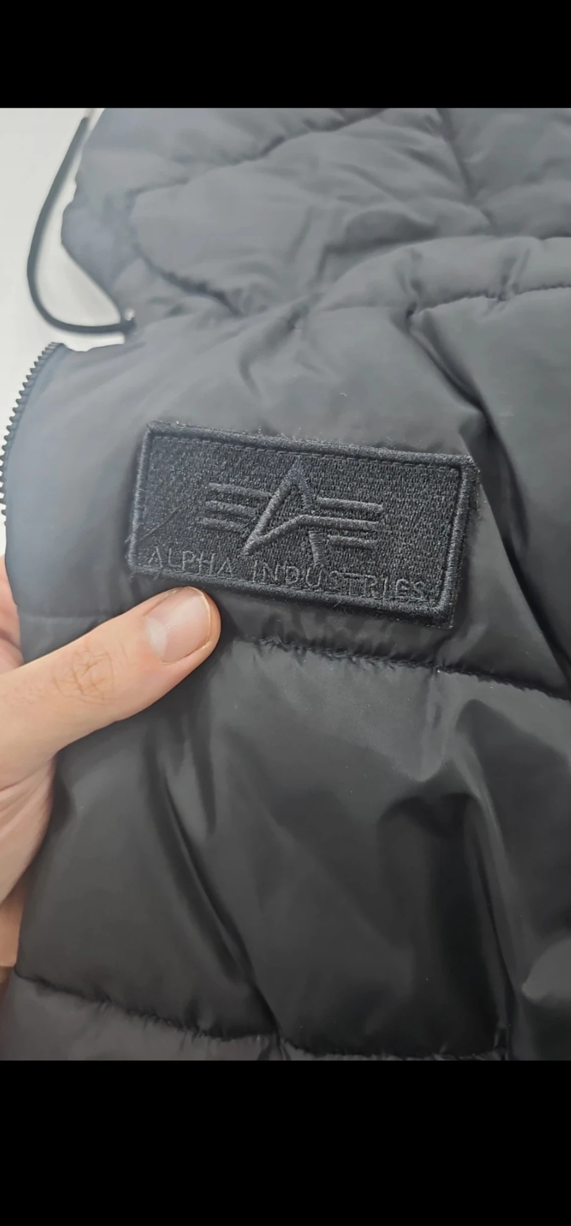 Svart dunväst Alpha Industries M - 4