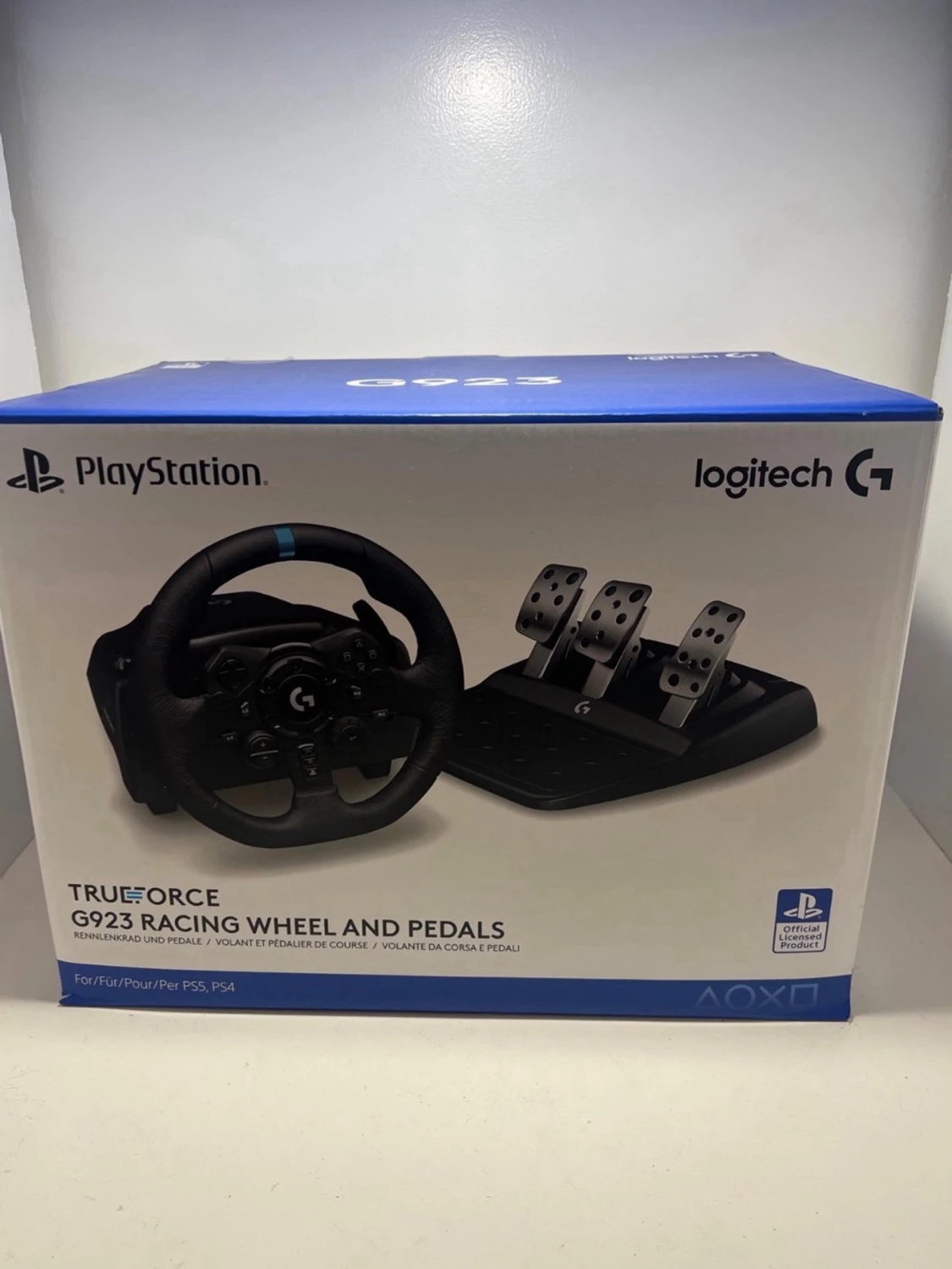 Logitech G923 Racing Wheel and Pedals
