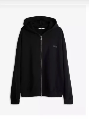 Neuw zip hoodie - Säljer denna helt nya Neuw hoodien från johnels, aldrig använd. Ordinarie pris 1400kr mitt pris 950kr🥰