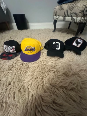 Lite olika kepsar säg vilken om du it köper alla - Snygga kepsar olika märken