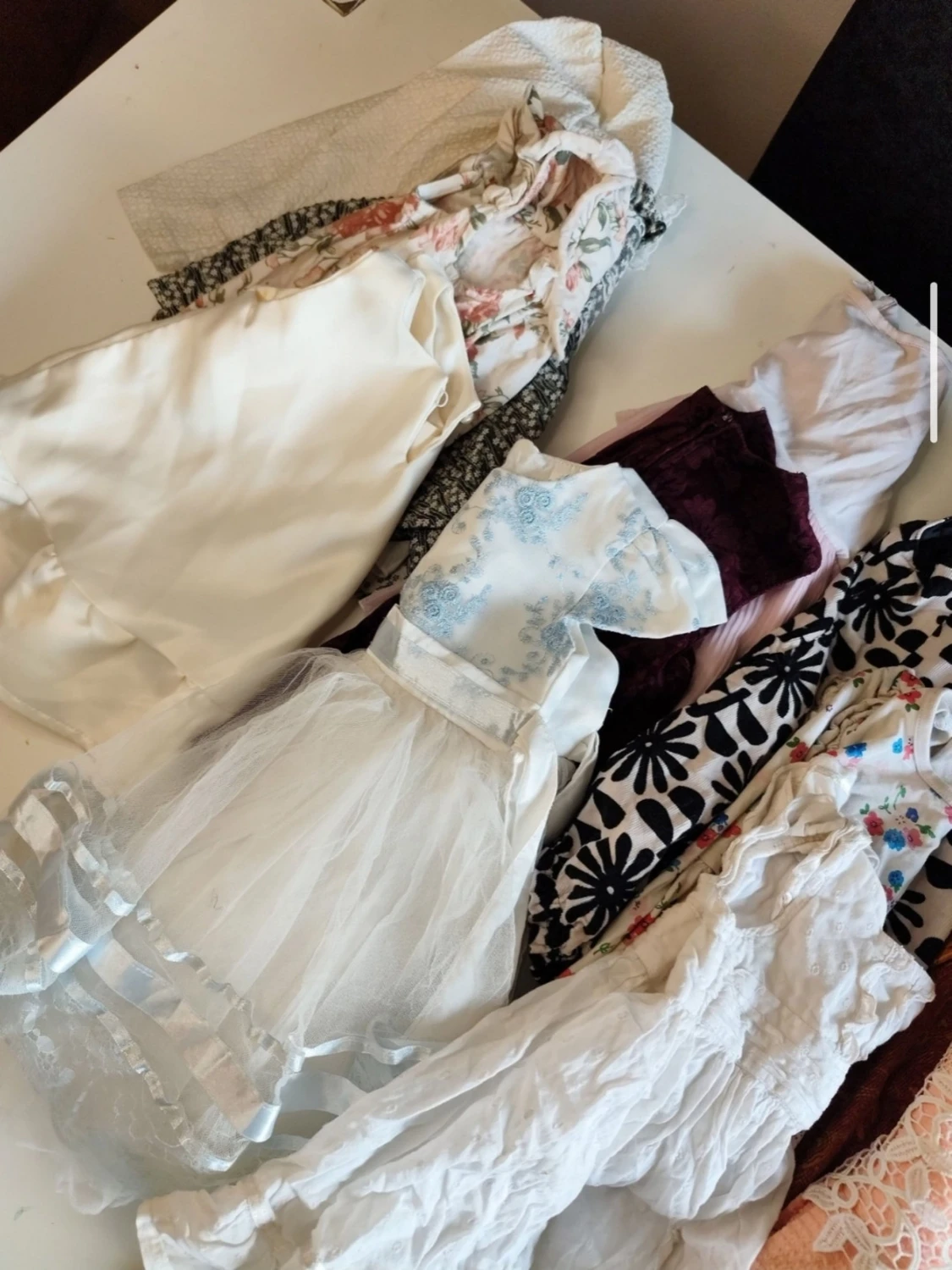 Mix av korta klänningar i olika färger 74/80 - 4