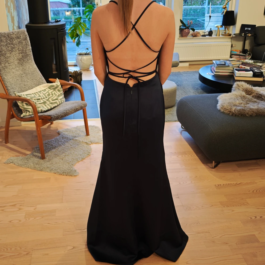 Marinblå balklänning med slits 