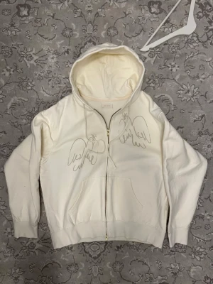 Aime Leon Dore (ALD) hoodie -  Zip-up hoodie från Aime Leon Dore (ALD)  Snyggt motiv och grym kvalitet  Liten i storleken  Helt oanvänd 