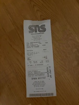 Air Jordan 1 High Pollen - Allting og. Kvitto, box, extra snören.  Ge dem en bra tvätt så är de som nya!