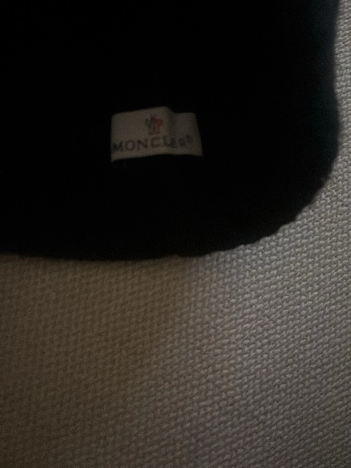 Svart Moncler mössa med logga - 3