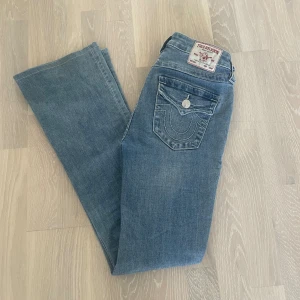 True religion - Välldigt fina true religion jeans, inga defekter. Nypris 1300kr