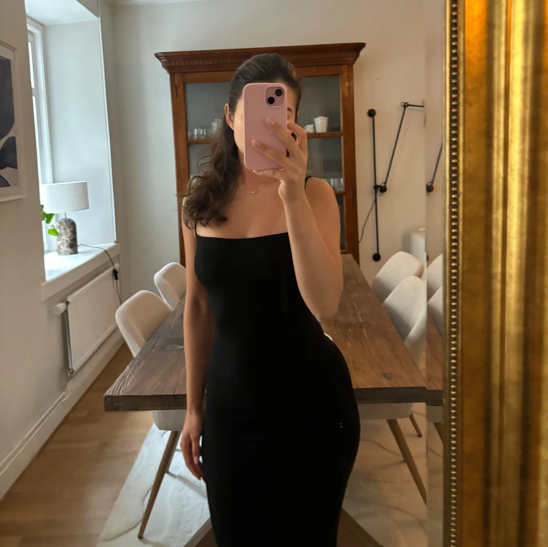 Svart långklänning SKIMS - 3