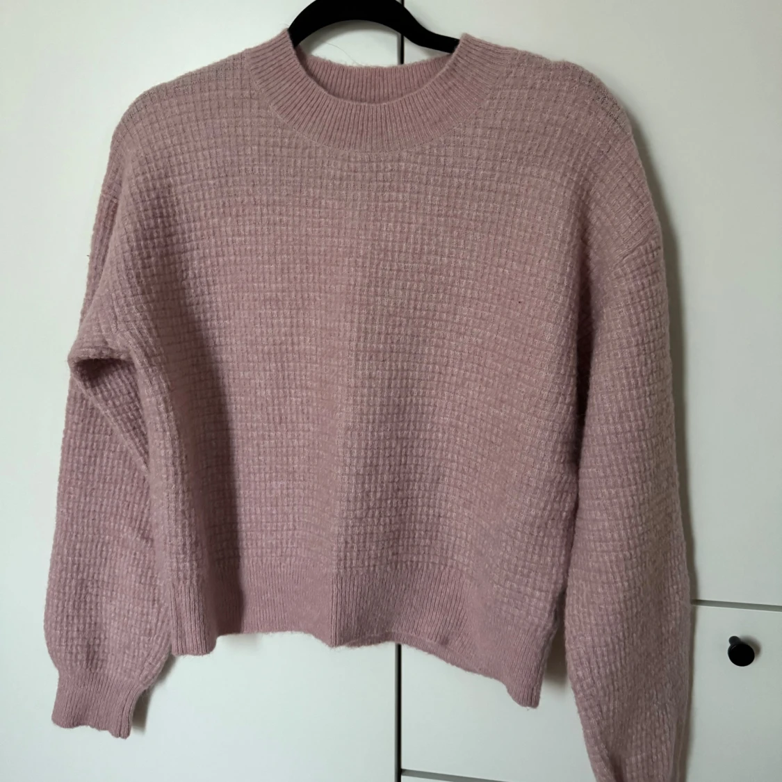 Kabelstickad tröja, dust pink, nästan helt oanvänd