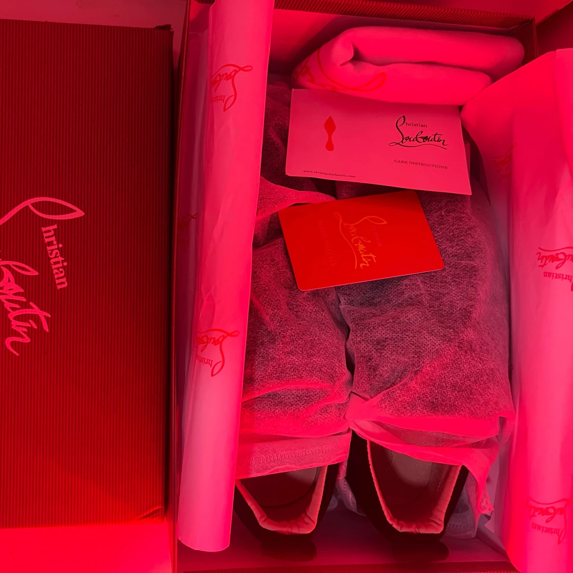 Svarta sneakers från Christian Louboutin - 4