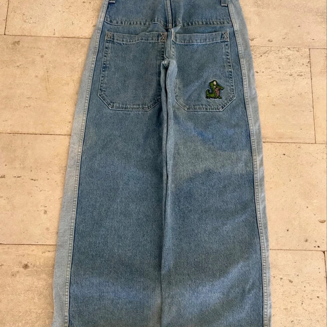 Wide jeans från Anvil med gator-detalj - 1