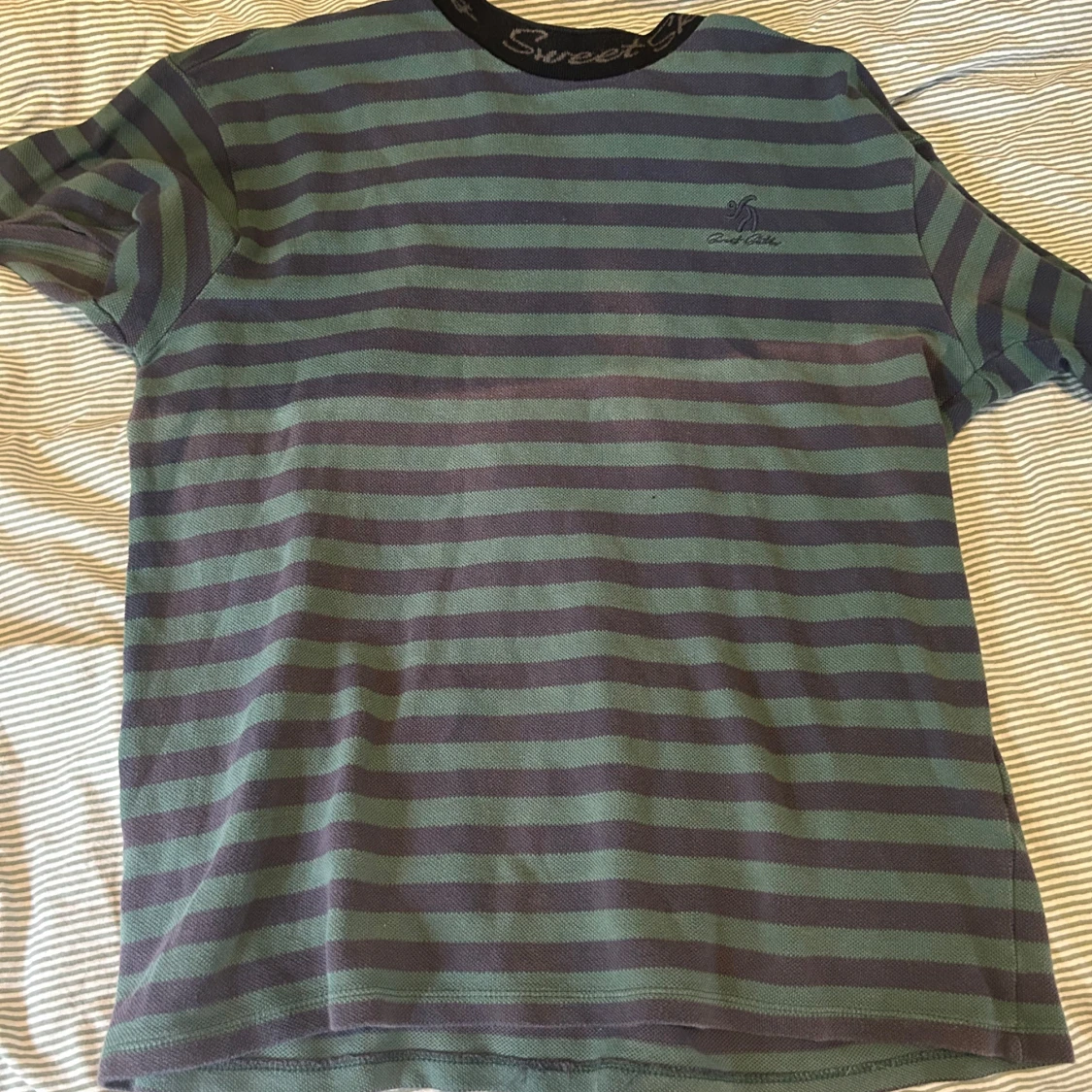 Randig t-shirt från Sweet Sktsb - 1