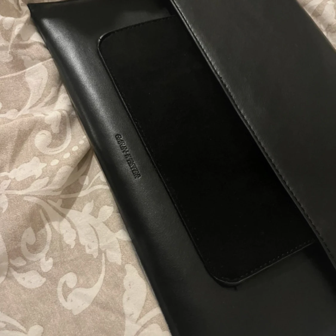 Svart dator/ kuvert Väsk från Carin Wester  - 1