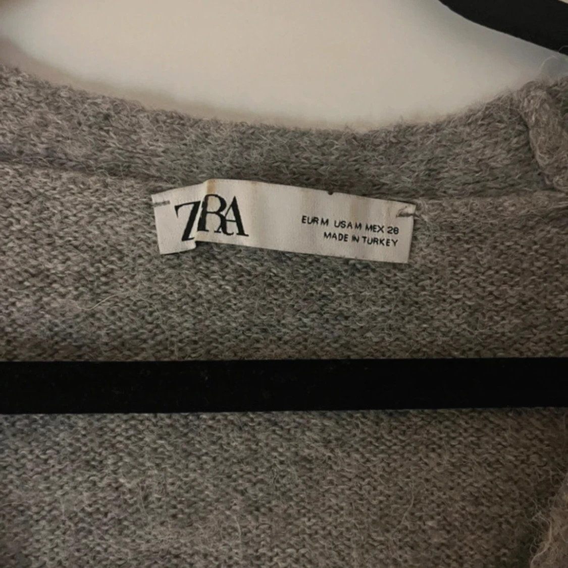 Grå kofta från Zara med knappar - 1