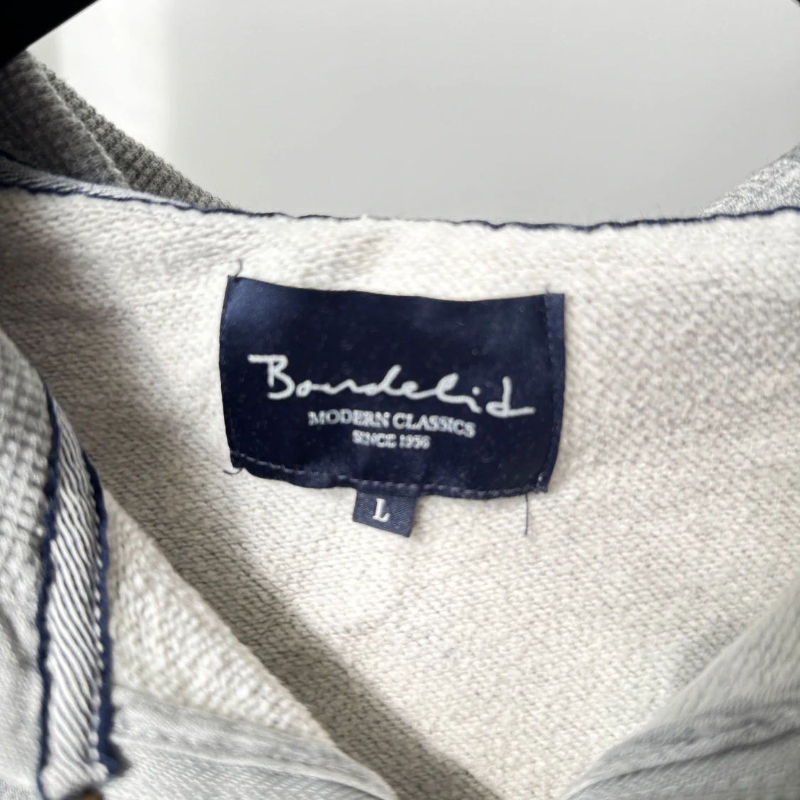 Grå hoodie med dragkedja Bondelid - 3