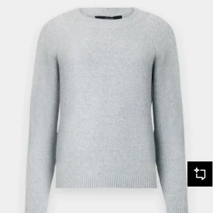 Ljusgrå stickad tröja från Vera Moda - Stickad tröja från vero Moda. Ganska nopprig där av priset