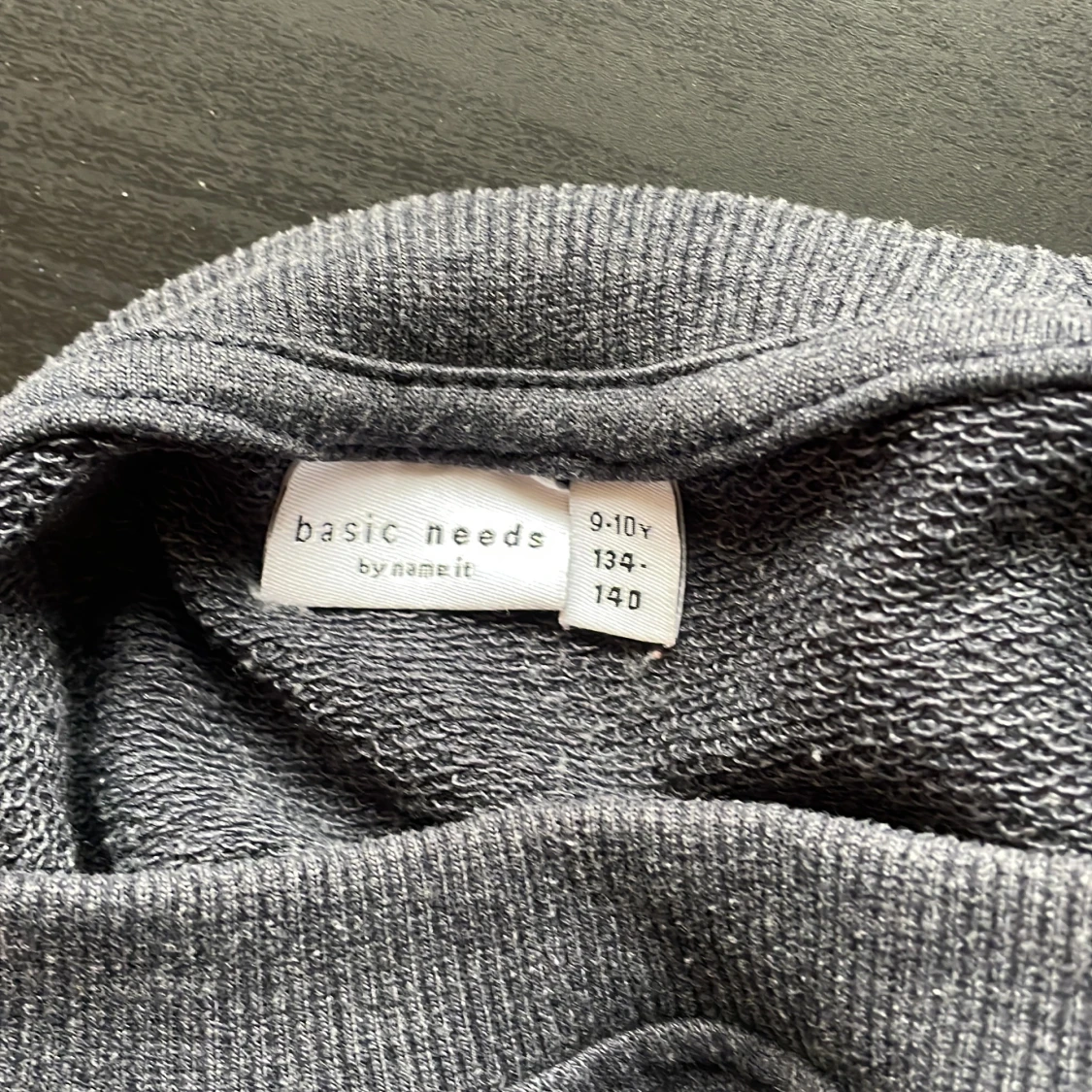 Mörkgrå sweatshirt från Name It - 2