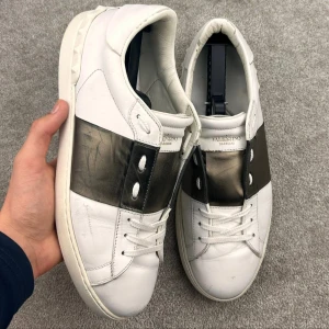 Valentino Garavani  sneakers - good cond, comes with dustbag. 100% authentic!  GOOD PRICE BE FAST!