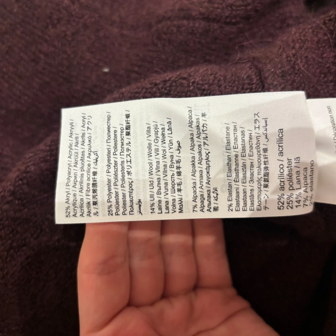 Vinröd polotröja från Gina Tricot - 2