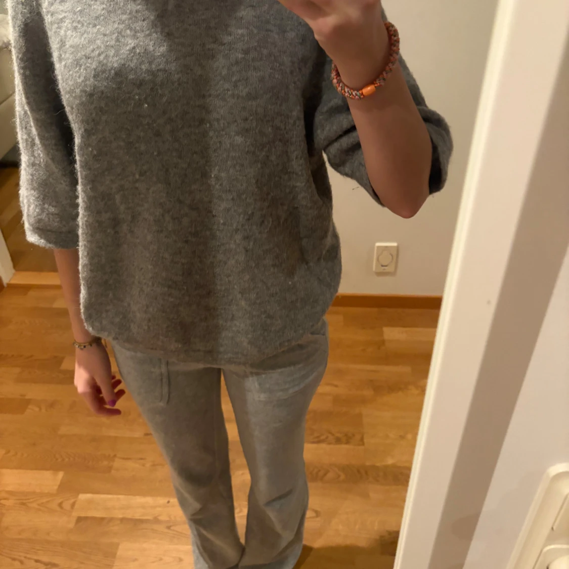 Grå stickad tröja & Other Stories