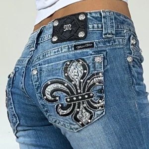 Miss me jeans - Äldre modell av Miss me, Lågmidjade & bootcut🩷 midjemått 82 & innerben 87cm 🩷 stretchiga 🩷 är 165