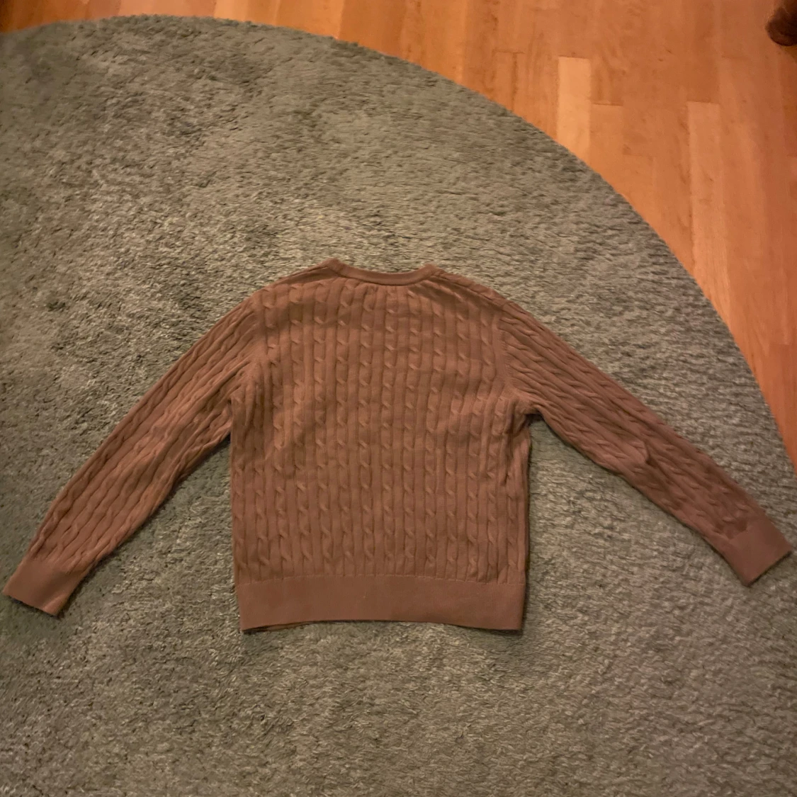 Brun kabelstickad tröja från GANT - 1