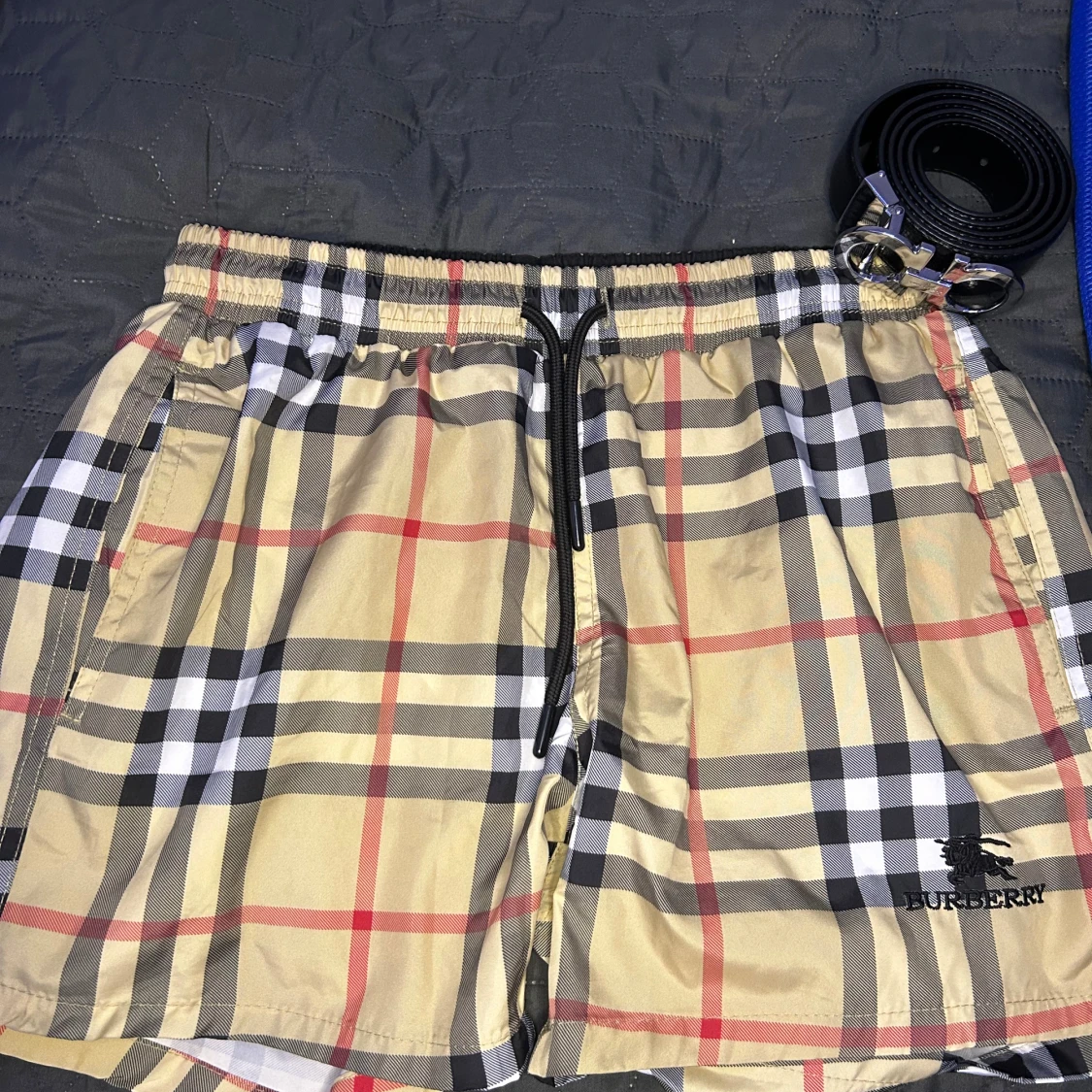  Burberry shorts