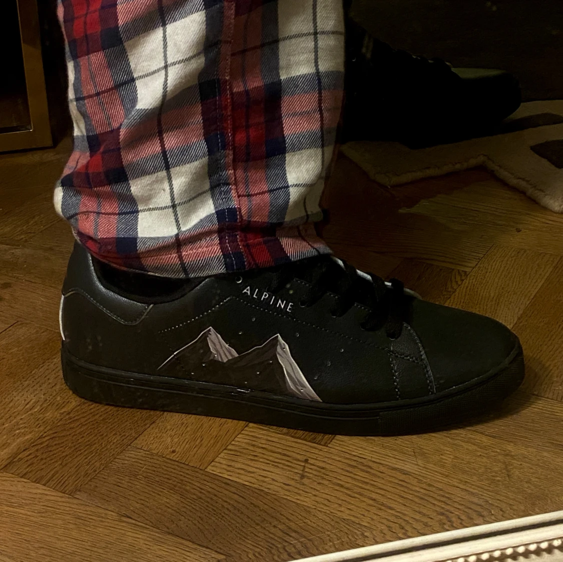 Svarta Alpine sneakers med bergmotiv - 4