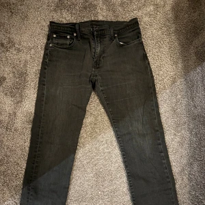 Svarta Levi's 511 jeans  - Svarta Levi's 511 jeans, ascoola! 