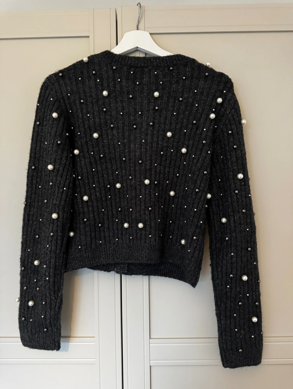 Stickad kofta pärlor H&M S