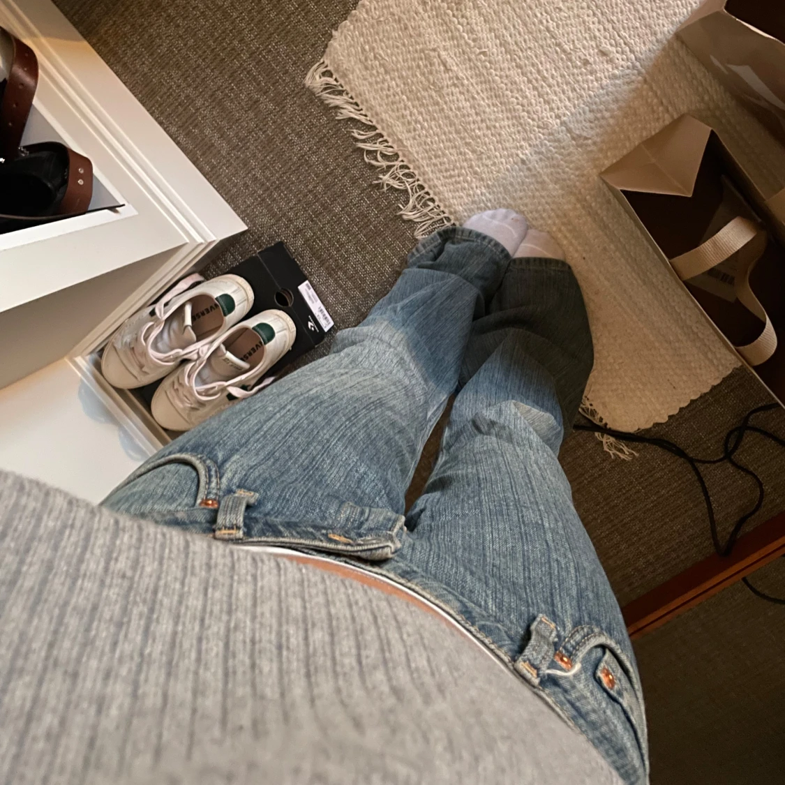 Blå bootcut jeans från weekday  - 3