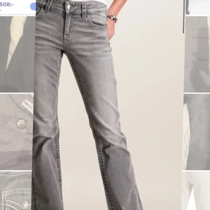 Grå bootcut jeans - Jättefina grå bootcut jeans från ginatricot young. Dem är i storlek 164 men passar mig som är en S. 