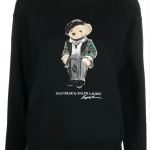 Ralph Lauren Polo Bear Tröja - Svart sweatshirt från Polo Ralph Lauren som inte kommit till användning. Töjan är i nyskick med prislapp kvar❣️