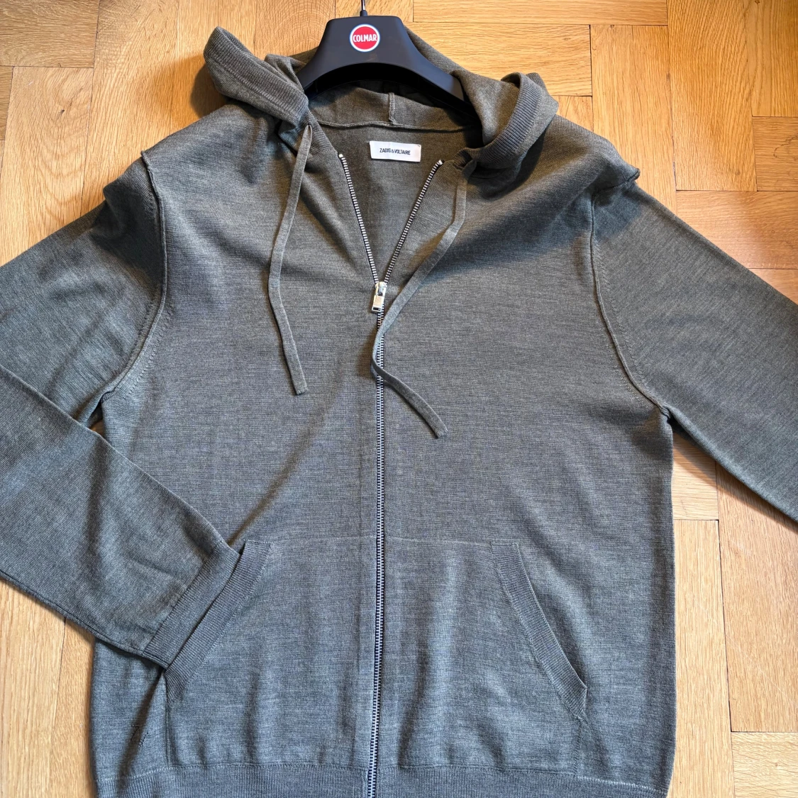 Oliv grön hoodie från Zadig & Voltaire