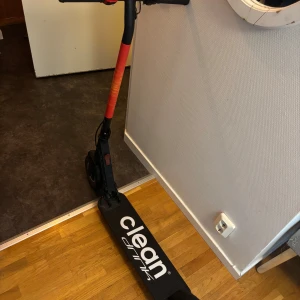 Clendrink el kick  - En helt fungerande el kick med clendrink design har ingen laddare till den dock.