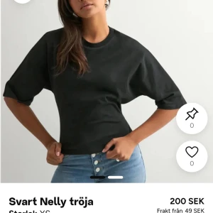 Svart topp med öppen rygg från Nelly - Super fin gullig tröja 💗