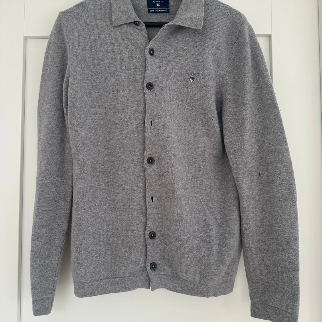 Grå kofta i lammull från Gant - 1