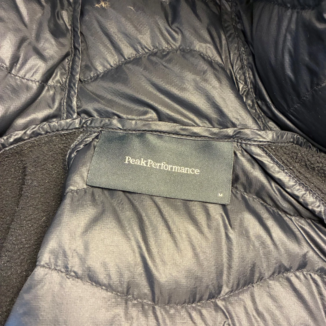  Peak Performance Hybrid Jacka  - 1