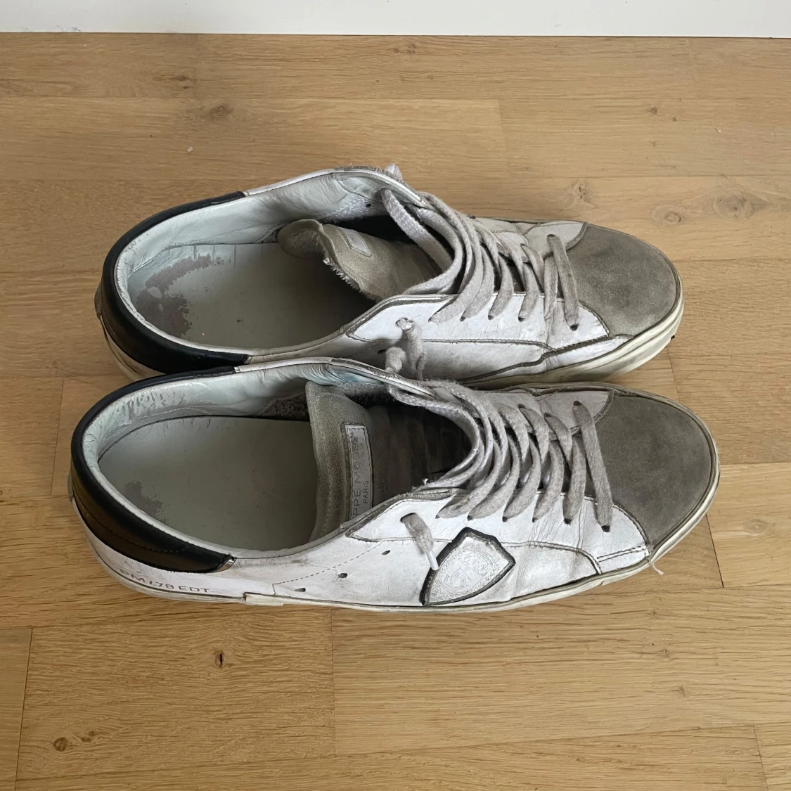 Philippe Model sneakers i vitt och grått - 1