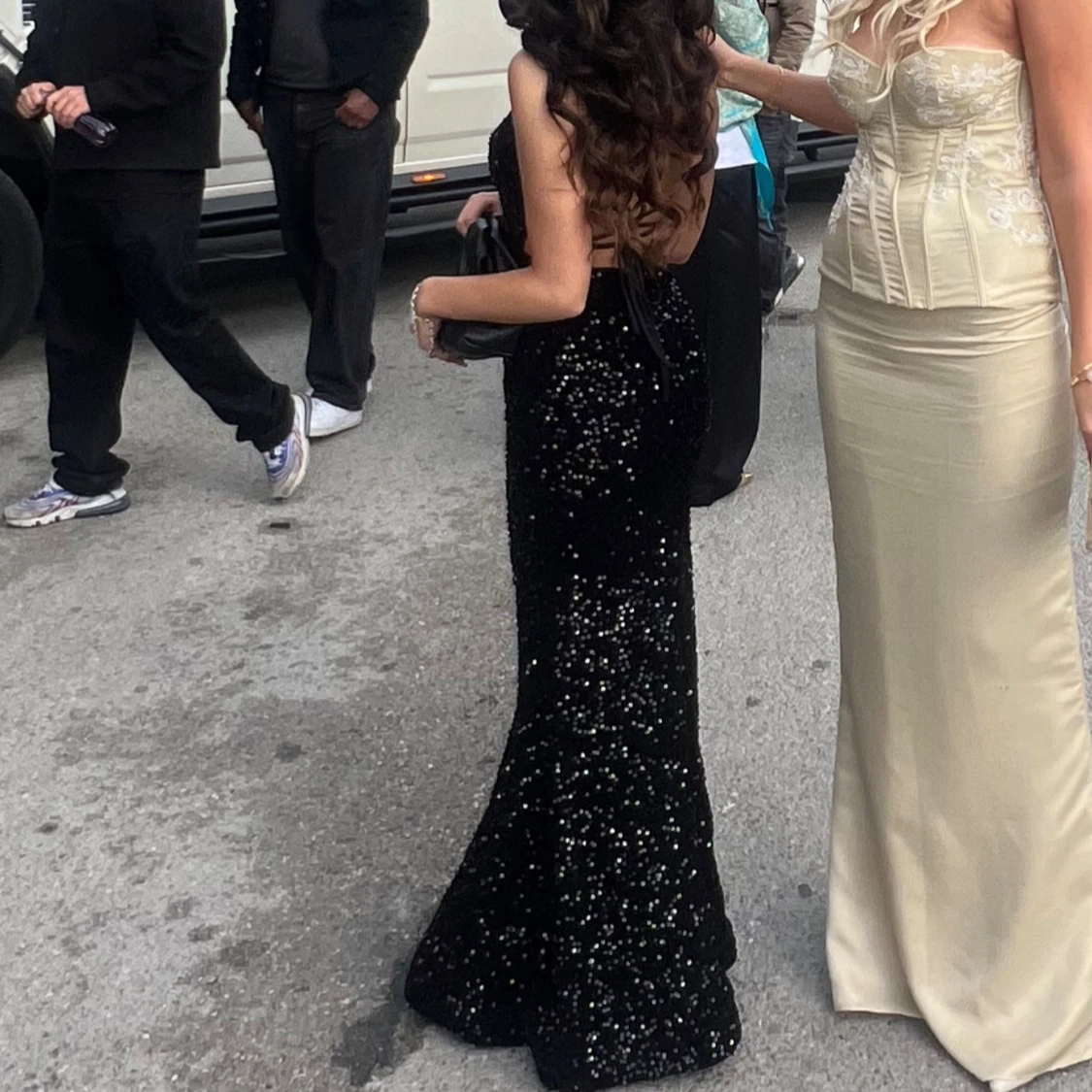 Svart glittrig balklänning  - 2