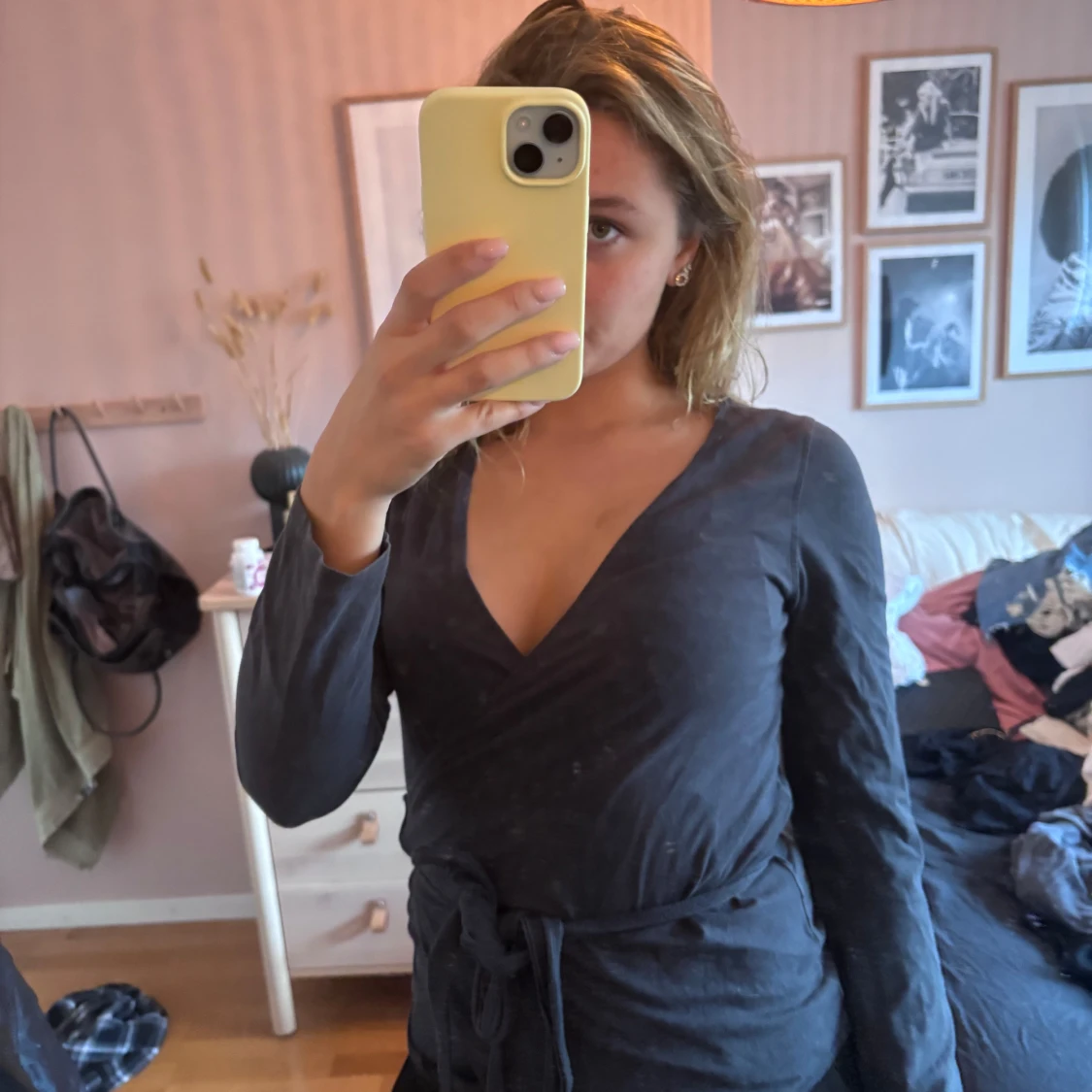 Svart omlottopp med knytband - 1